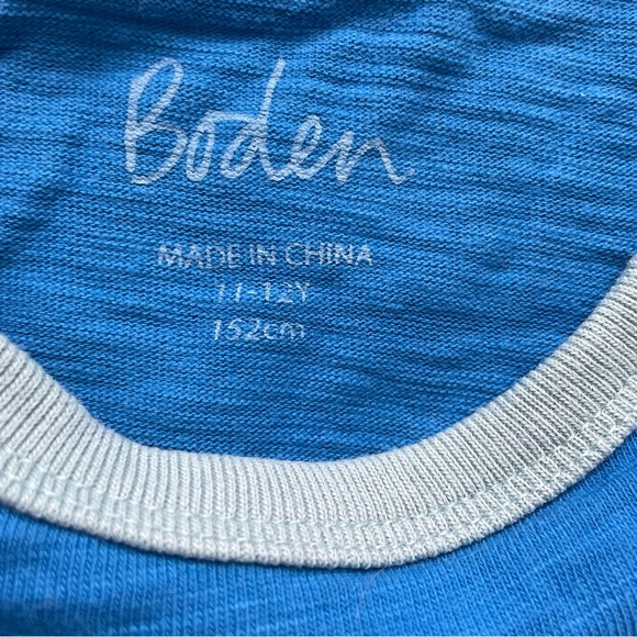 Like New Boden Size 11-12 Fun Raglan Shirt - Great Quality - Picture 2 of 4